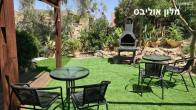   חצר עם פינות ישיבה במלון אוליבס - ספא דה לה מר